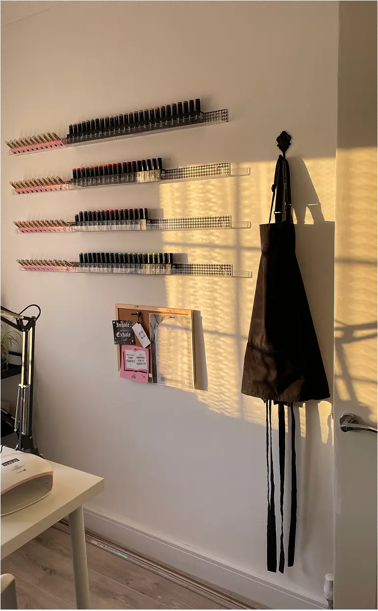 nail salon image 4